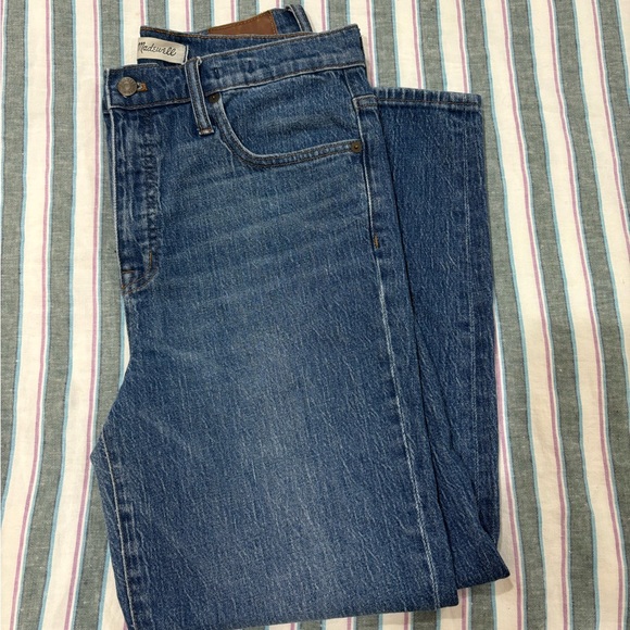 Madewell Classic Straight Jean - Picture 3 of 3